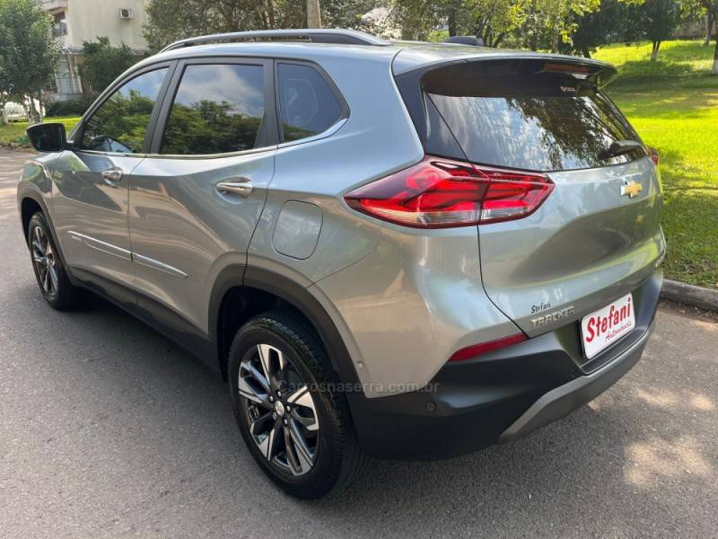 CHEVROLET - TRACKER - 2025/2025 - Prata - R$ 139.900,00