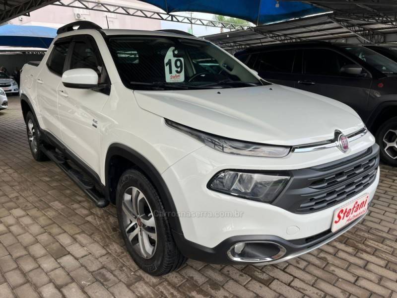 FIAT - TORO - 2018/2019 - Branca - R$ 104.900,00