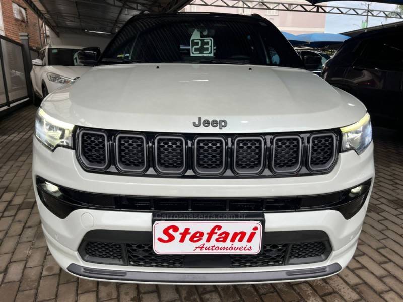 JEEP - COMPASS - 2022/2023 - Branca - R$ 169.000,00