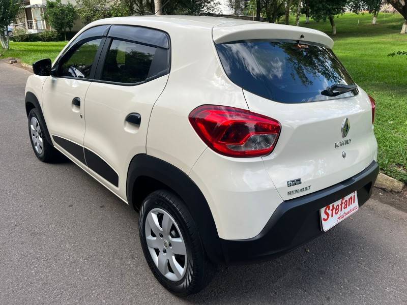 RENAULT - KWID - 2018/2018 - Bege - R$ 38.900,00