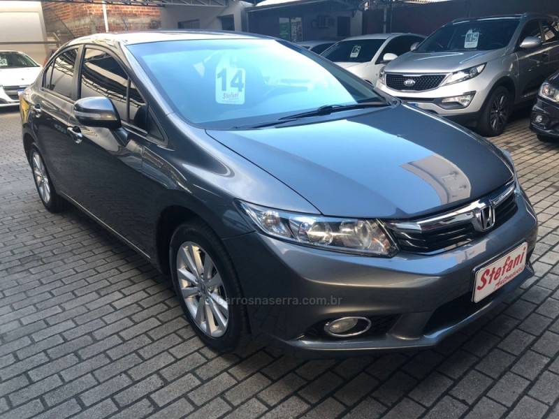 HONDA - CIVIC - 2013/2014 - Cinza - R$ 76.900,00