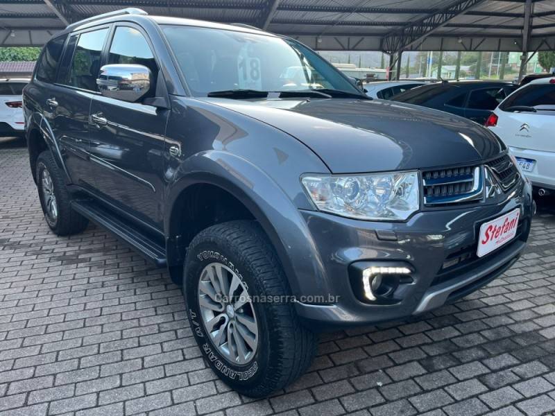 MITSUBISHI - PAJERO - 2017/2018 - Cinza - R$ 174.900,00