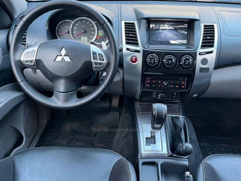 MITSUBISHI - PAJERO - 2017/2018 - Cinza - R$ 174.900,00
