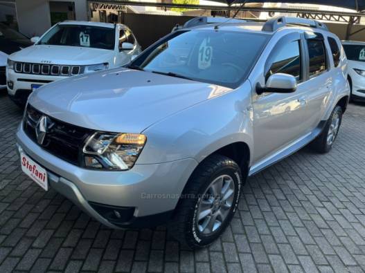 RENAULT DUSTER 2019