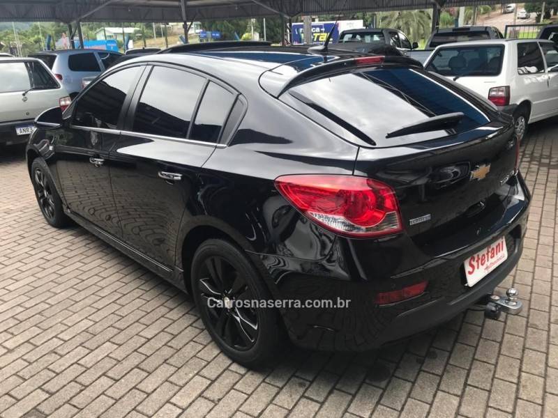 CHEVROLET - CRUZE - 2015/2015 - Preta - R$ 74.000,00