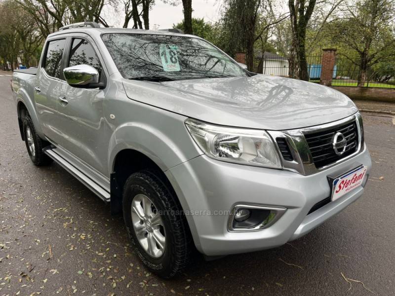 NISSAN - FRONTIER - 2017/2018 - Prata - R$ 134.000,00