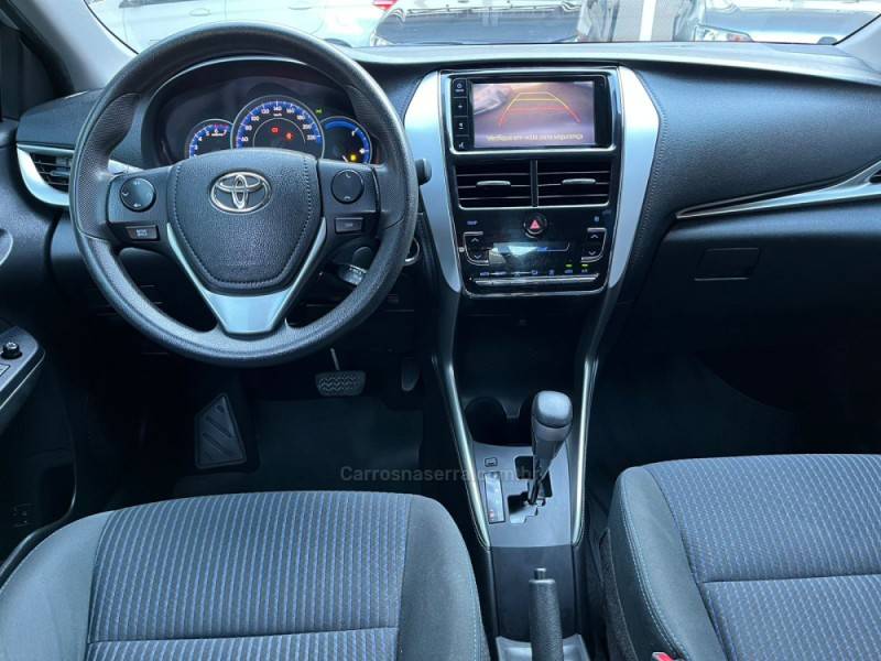 TOYOTA - YARIS - 2020/2020 - Prata - R$ 81.900,00