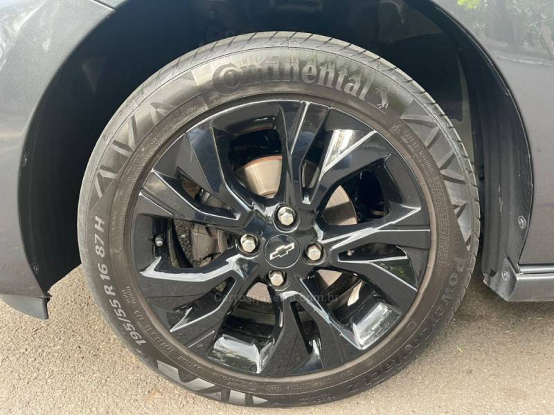 CHEVROLET - ONIX - 2023/2024 - Cinza - R$ 99.000,00