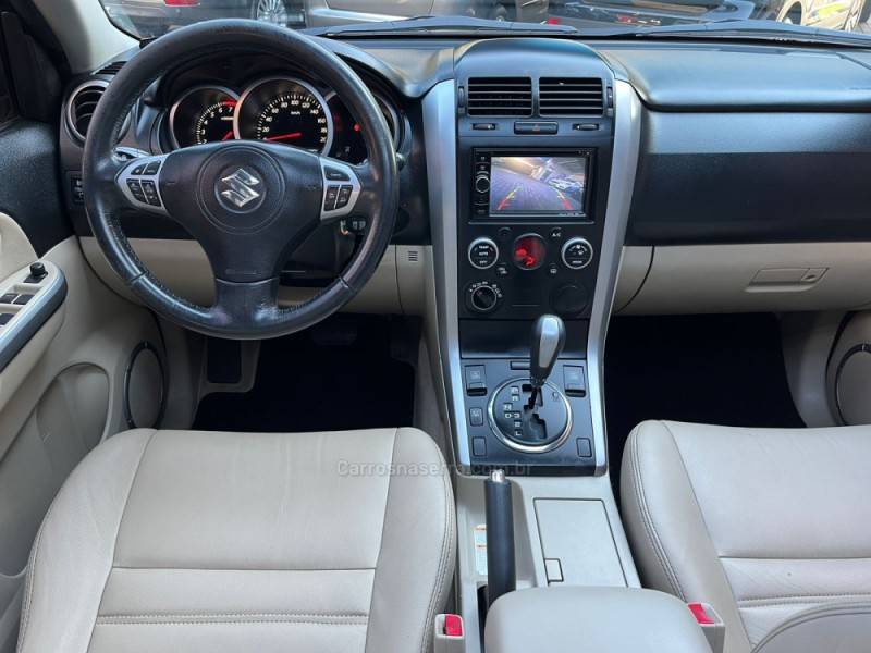 SUZUKI - GRAND VITARA - 2012/2013 - Marrom - R$ 63.900,00