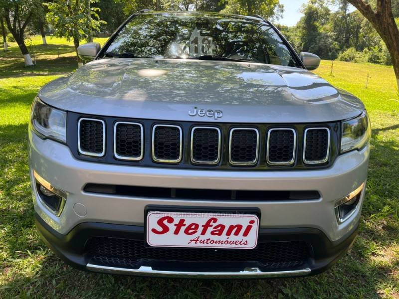 JEEP - COMPASS - 2018/2018 - Prata - R$ 99.000,00