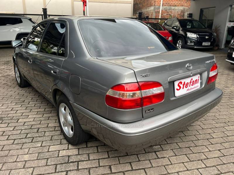 TOYOTA - COROLLA - 2002/2002 - Cinza - R$ 31.900,00
