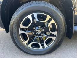 TOYOTA - HILUX - 2024/2024 - Preta - R$ 304.900,00