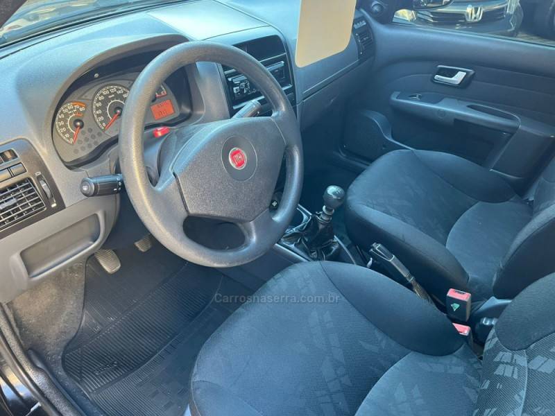 FIAT - SIENA - 2010/2011 - Preta - R$ 32.900,00