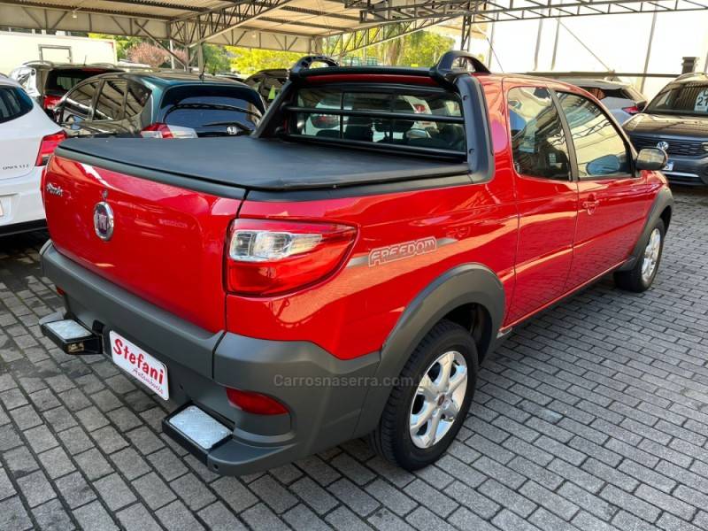 FIAT - STRADA - 2018/2019 - Vermelha - R$ 79.000,00