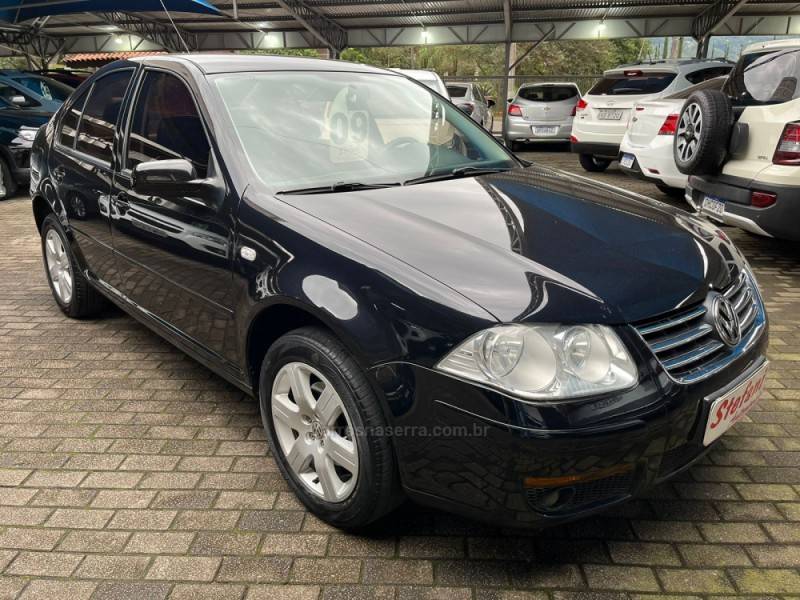 VOLKSWAGEN - BORA - 2008/2009 - Preta - R$ 39.900,00