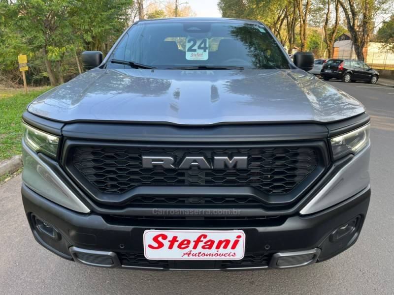 RAM - RAMPAGE - 2024/2024 - Prata - R$ 199.900,00