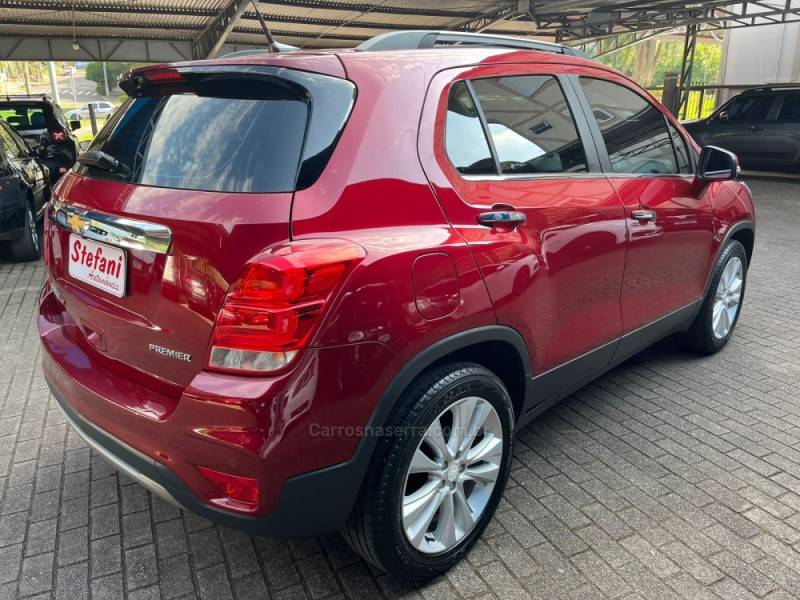 CHEVROLET - TRACKER - 2019/2019 - Vinho - R$ 97.900,00