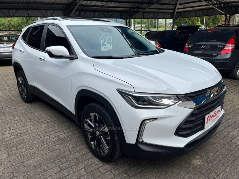 CHEVROLET - TRACKER - 2023/2024 - Branca - R$ 139.000,00