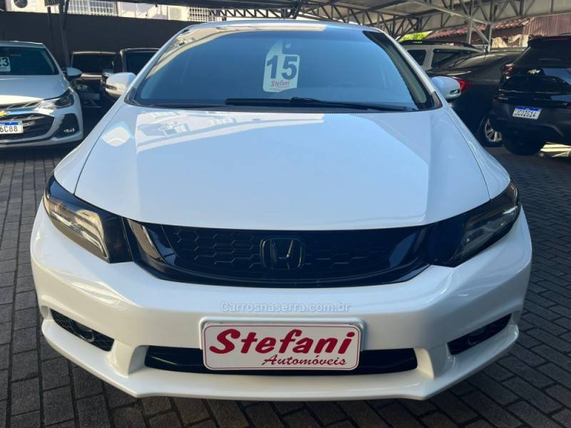HONDA - CIVIC - 2014/2015 - Branca - R$ 79.000,00