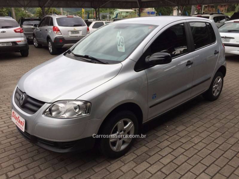 VOLKSWAGEN - FOX - 2009/2009 - Prata - R$ 22.900,00