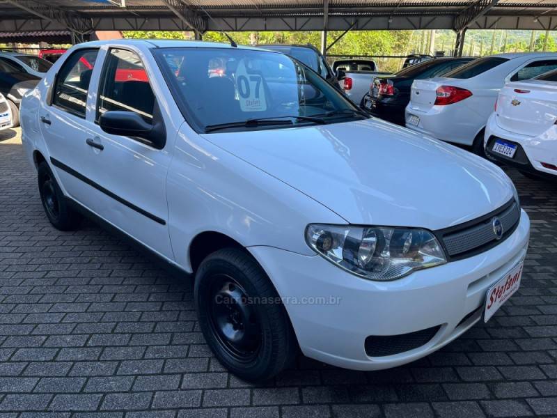 FIAT - SIENA - 2006/2007 - Branca - R$ 22.900,00