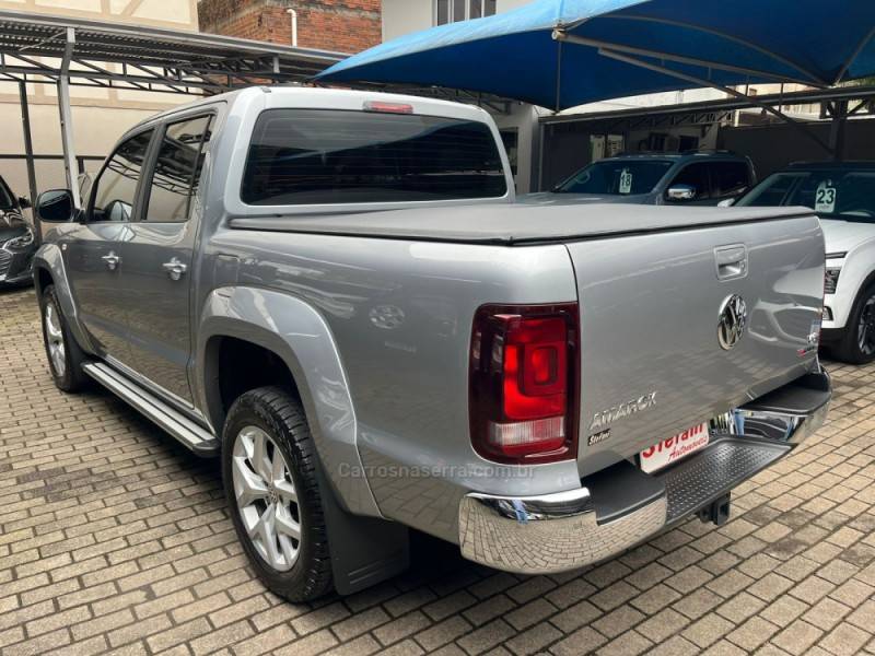VOLKSWAGEN - AMAROK - 2023/2023 - Prata - R$ 208.000,00