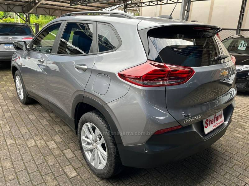 CHEVROLET - TRACKER - 2022/2023 - Cinza - R$ 120.900,00