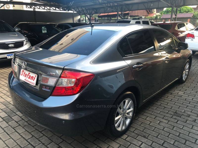 HONDA - CIVIC - 2013/2014 - Cinza - R$ 76.900,00