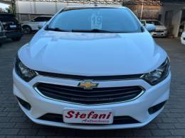 CHEVROLET - ONIX - 2018/2019 - Branca - R$ 68.000,00