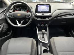 CHEVROLET - ONIX - 2023/2024 - Branca - R$ 96.900,00