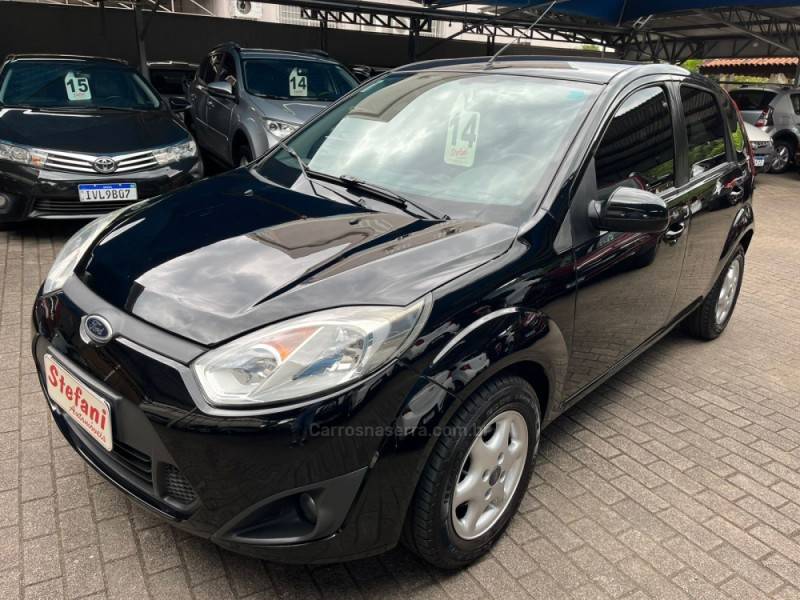 FORD - FIESTA - 2013/2014 - Preta - R$ 39.900,00