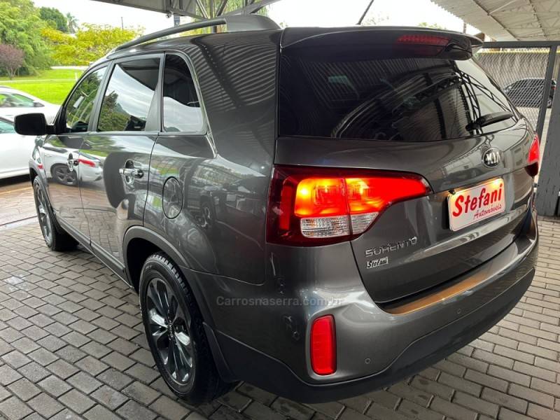 KIA MOTORS - SORENTO - 2014/2015 - Cinza - R$ 78.900,00