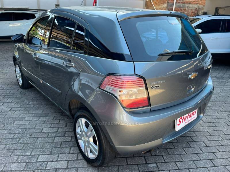 CHEVROLET - AGILE - 2010/2011 - Cinza - R$ 35.900,00