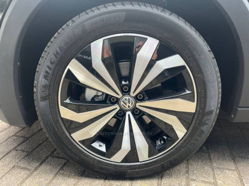 VOLKSWAGEN - T-CROSS - 2021/2021 - Preta - R$ 112.900,00