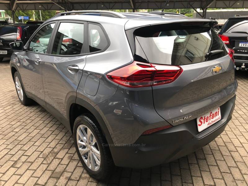 CHEVROLET - TRACKER - 2021/2022 - Cinza - R$ 98.900,00
