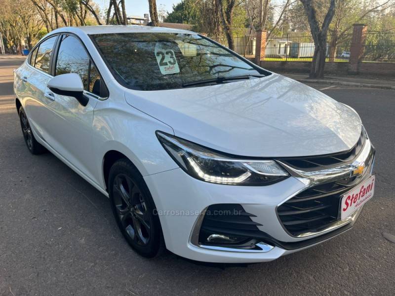 CHEVROLET - CRUZE - 2022/2023 - Branca - R$ 119.900,00