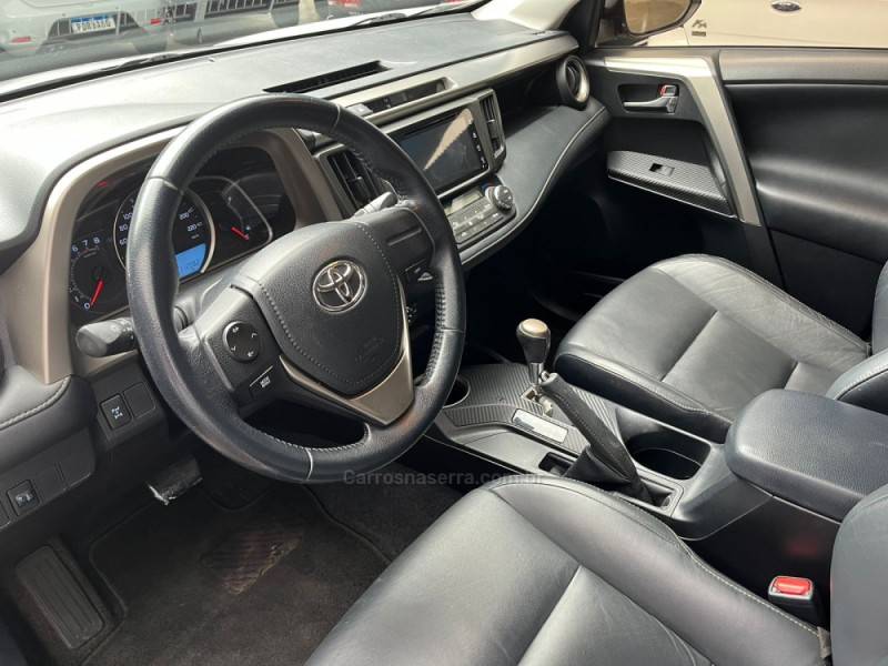 TOYOTA - RAV4 - 2014/2014 - Prata - R$ 89.000,00