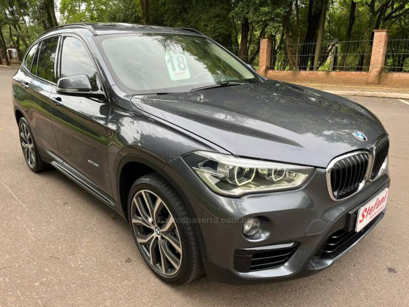 BMW - X1 - 2017/2018 - Cinza - R$ 149.900,00