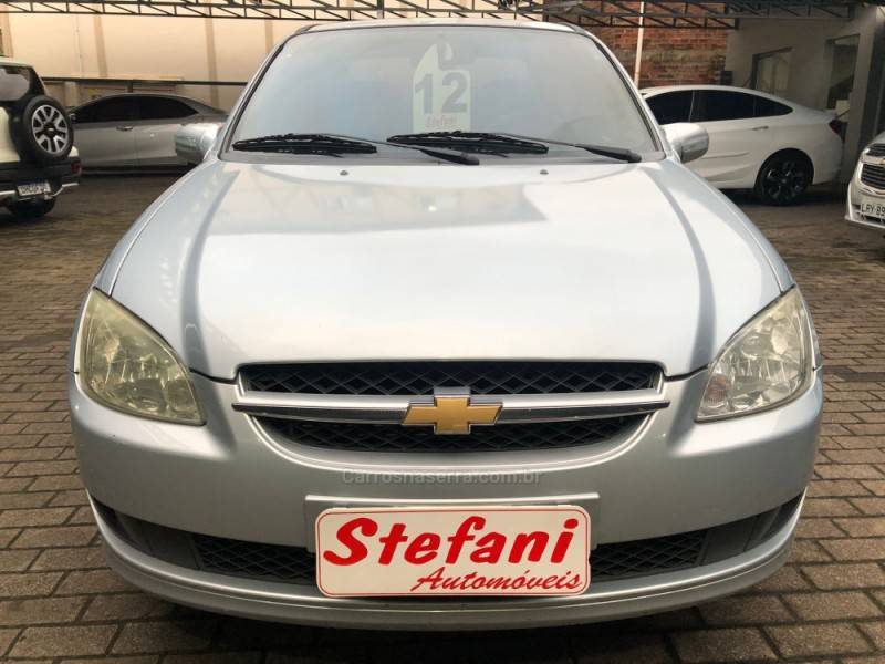 CHEVROLET - CLASSIC - 2011/2012 - Prata - R$ 28.900,00