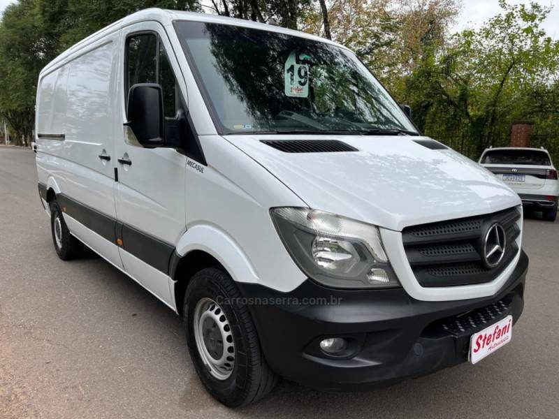 MERCEDES-BENZ - SPRINTER - 2018/2019 - Branca - R$ 179.900,00