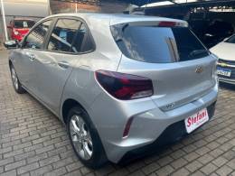 CHEVROLET - ONIX - 2022/2023 - Prata - R$ 84.000,00