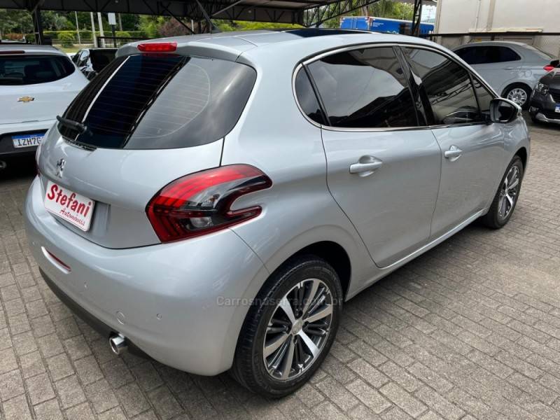 PEUGEOT - 208 - 2017/2018 - Prata - R$ 65.900,00
