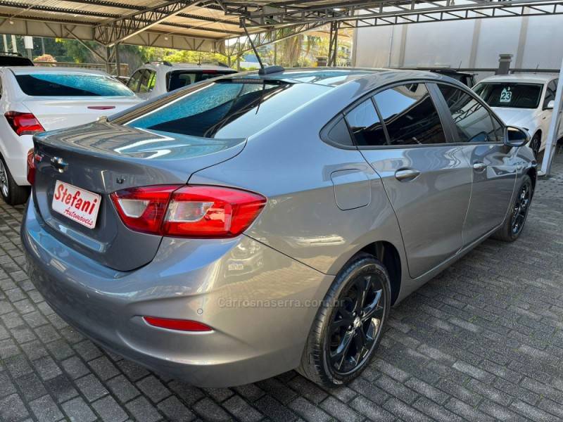 CHEVROLET - CRUZE - 2021/2022 - Cinza - R$ 112.000,00