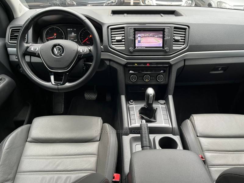 VOLKSWAGEN - AMAROK - 2023/2023 - Prata - R$ 208.000,00
