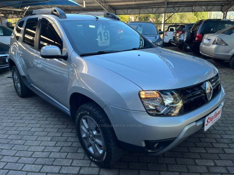 RENAULT - DUSTER - 2018/2019 - Prata - R$ 70.900,00