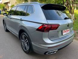 VOLKSWAGEN - TIGUAN - 2024/2024 - Prata - R$ 228.000,00