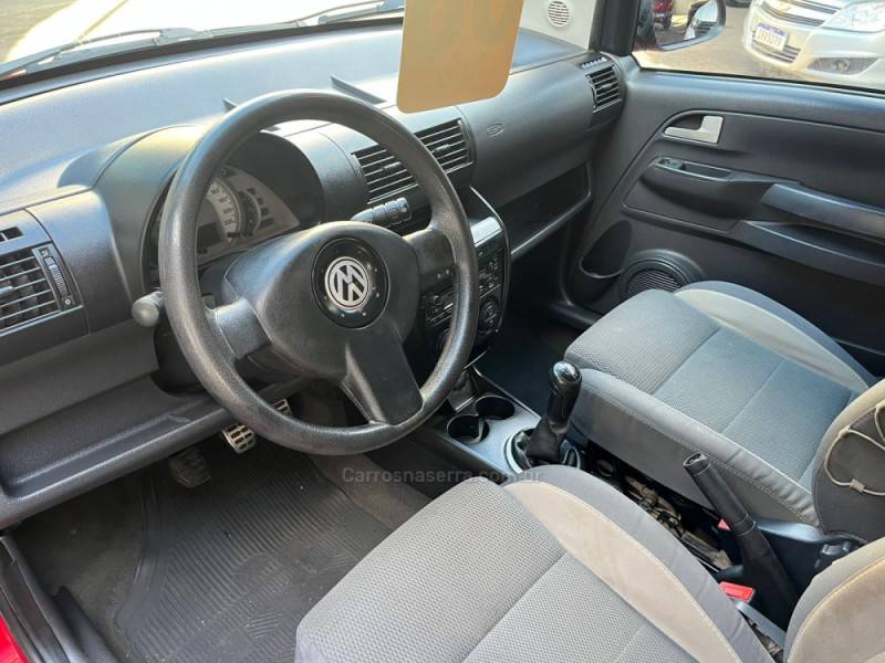 VOLKSWAGEN - CROSSFOX - 2007/2008 - Vermelha - R$ 28.500,00