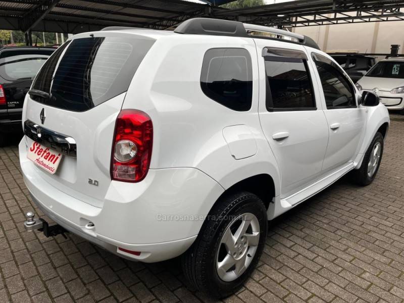 RENAULT - DUSTER - 2011/2012 - Branca - R$ 44.900,00