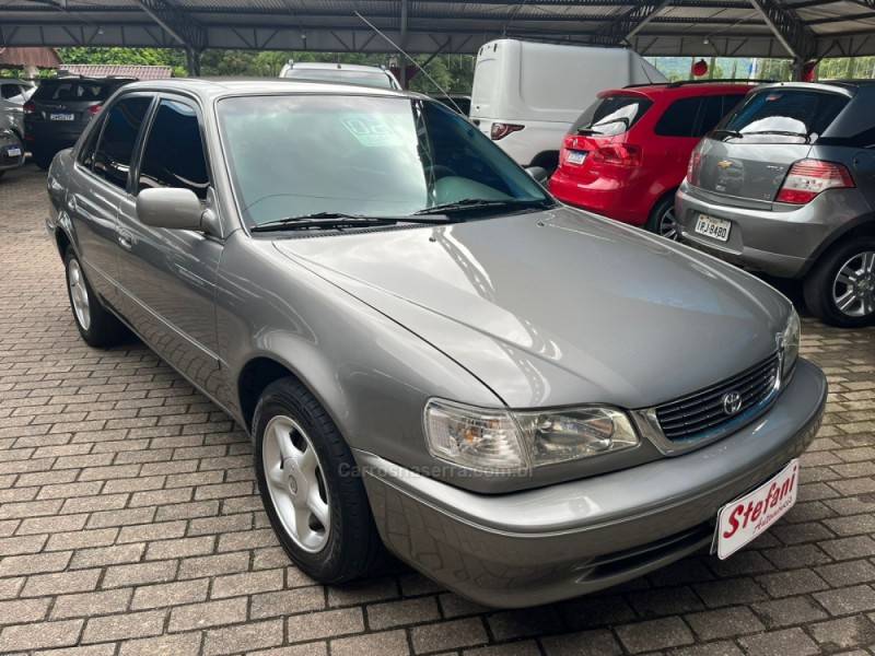 TOYOTA - COROLLA - 2002/2002 - Cinza - R$ 31.900,00