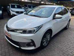 TOYOTA - COROLLA - 2018/2019 - Branca - R$ 108.900,00